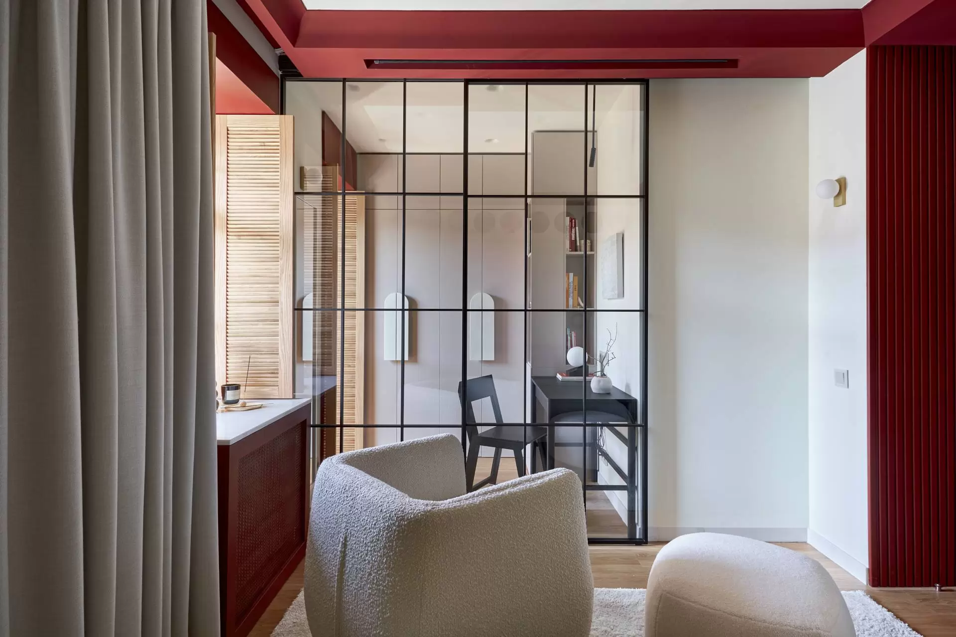 spalnya-s-bagrovym-portalom-6