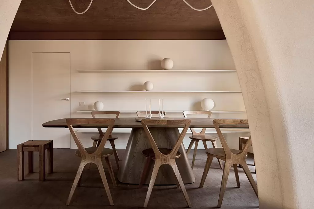 obnimayushchaya-gostinaya-dlya-mnogodetnoy-semi-6